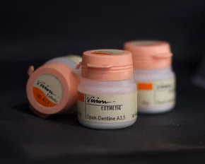 VISION STAIN ESTHETIC 2 A 3G - BRADENT